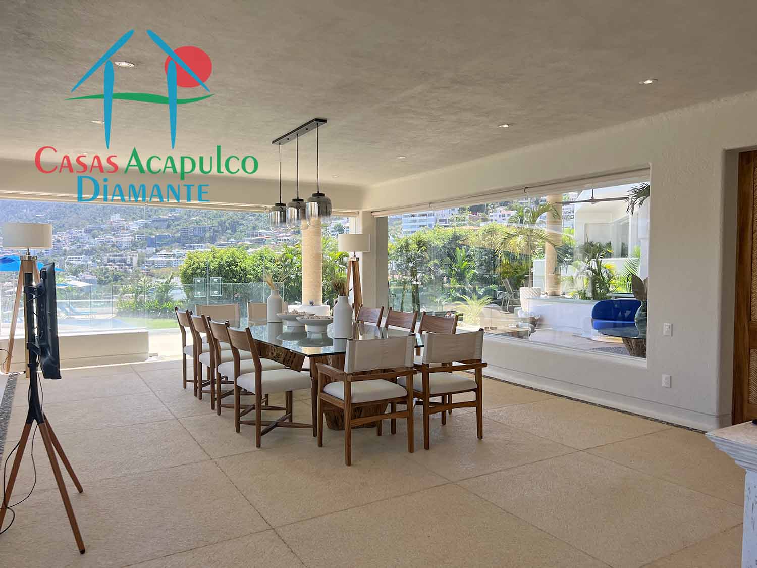 Villa Sahasrara - Comedor 1 Villa Sahasrara - Comedor 1